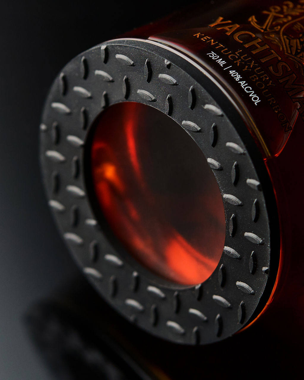Yachtsman Bourbon bottle detail shot