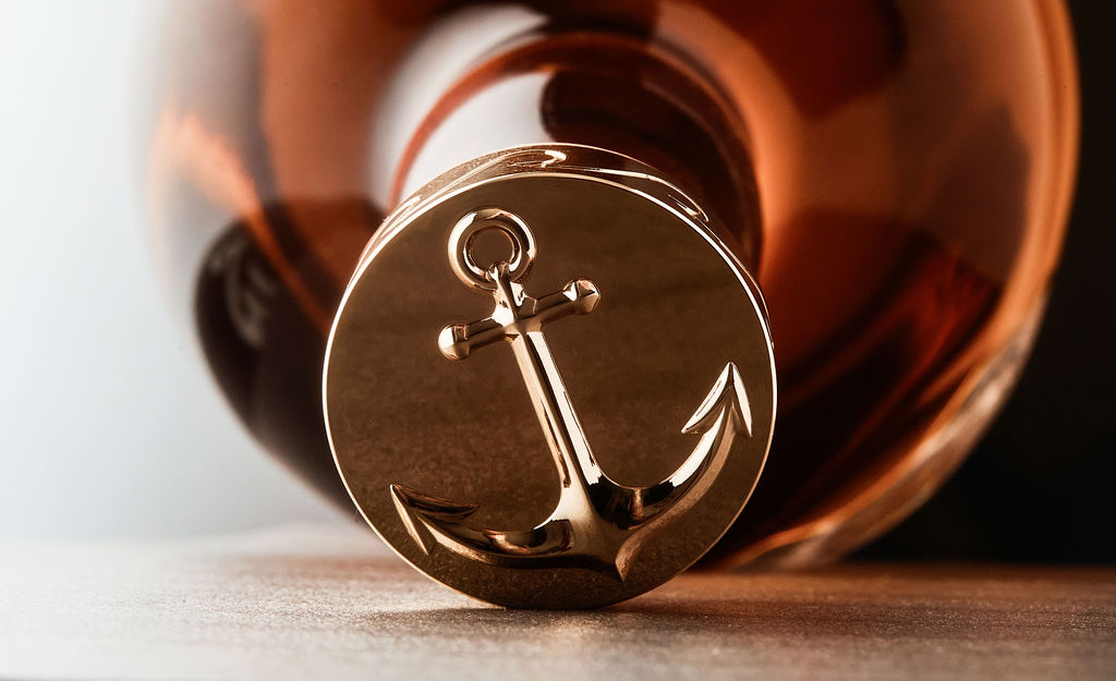Yachtsman Bourbon bottle top